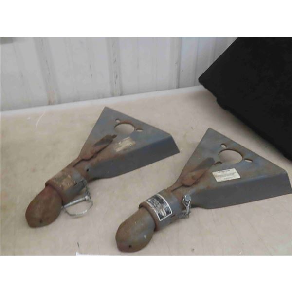 2 Bumper Trailer Hitches