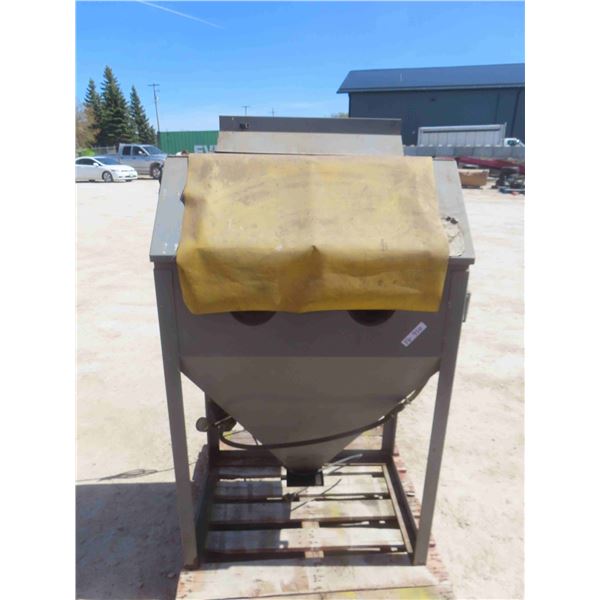 Sand Blaster Cabinet 60'' x 37'' x 25''