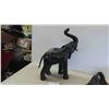 Image 1 : Elephant - Leather 8" x 18" x 21.5" 