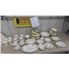 Image 1 : Royal Albert Tranquility - 51 pcs China