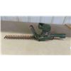 Image 2 : Red Devil Seed Spreader & B+D Electric Hedge Trimmer 13" 