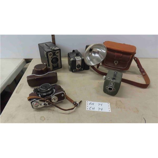 Vintage Cameras ; Brownie, Daci, Fujica