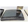 Image 3 : 1982-92 3rd Generation T-Top Glass with Case