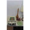 Image 2 : Lamp with Shade 26'' Tall , Vintage Ladies Hats, Pictures, Plus