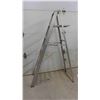 Image 2 : 6' Aluminum Step Ladder with Paint Tray