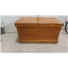 Image 1 : Wood Chest 38 1/2'' x 22'' x 21'' 