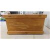 Image 3 : Wood Chest 38 1/2'' x 22'' x 21'' 