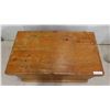 Image 4 : Wood Chest 38 1/2'' x 22'' x 21'' 