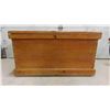 Image 7 : Wood Chest 38 1/2'' x 22'' x 21'' 