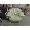 Image 1 : Leather/Leather Style Comfy Living Room Chair