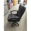 Image 2 : Adjustable Swivel Office Chair 