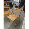 Image 2 : 5 Wood Folding Chairs 