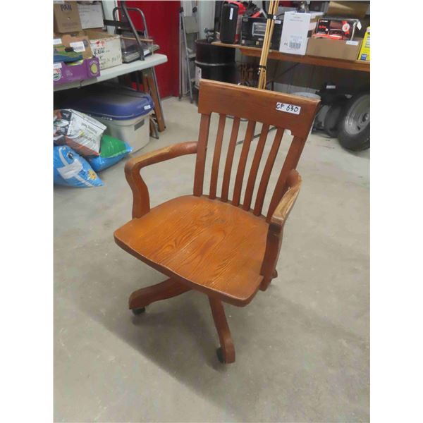 Vintage Oak Swivel Office Chair 