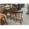 Image 5 : 6 Matching Solid Wood Kitchen Chairs 