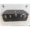 Image 1 : Trunk 13'' x 36'' x 20''