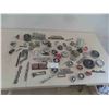 Image 1 : Approx. 50 Auto Emblems, Steering Wheel, Center Rad Cap, Plus