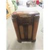 Image 1 : Philco Cabinet Radio 38'' x 25'' x 11'' 