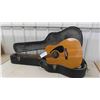 Image 1 : Yamaha Acoustic Guitar Model F-310 with Hard Case 