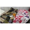 Image 1 : 2 Patchwork Quilts 71'' x 80'' & 78'' x 90'' -Needs Laundering