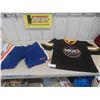 Image 1 : MGD Jersey Size XL, CCM Hockey Pants Size 42, Sports Bag
