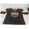 Image 2 : MGD Jersey Size XL, CCM Hockey Pants Size 42, Sports Bag