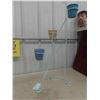 Image 2 : Plant Stand 32 1/2'' Tall