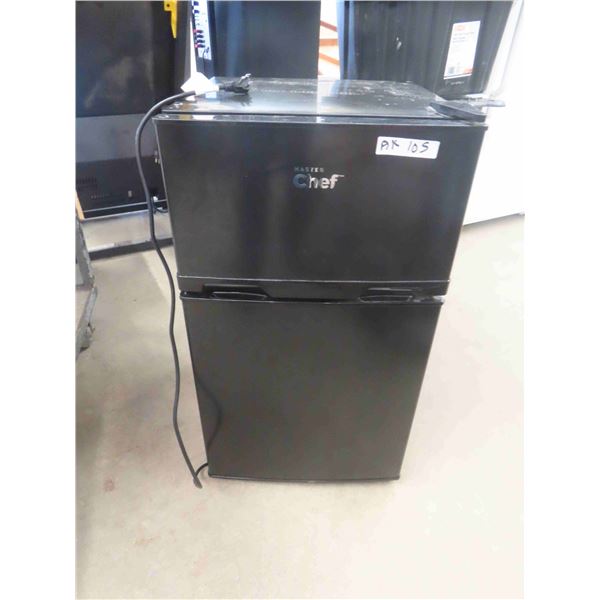 Master Chef Bar Fridge with Freezer 33'' x 18 1/2'' x 20''