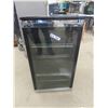 Image 1 : Vinotemp Wine/Bar Fridge 35'' x 19'' x 19''