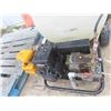 Image 3 : Shur-Lift Model SL 120LG High Pressure Washer 1200 PSI 1.75 Gal 