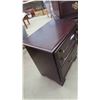 Image 8 : Dresser 52'' x 36'' x 17'' , 2 Night Stands 23'' x 22'' x 14''