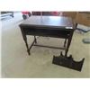 Image 1 : Walnut Desk/Stand 29'' x 34'' x 20'' *Drawer is Broken 