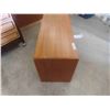 Image 2 : Top of Hutch? 48'' x 15'' x 20''