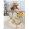 Image 2 : 2 Porcelain Dolls 34'' Tall + 21'' Tall in Original Box 