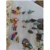Image 2 : Christmas Village Accessories: Ceramic Mary and Jesus