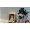 Image 2 : 6 Dolls, Educational Cards 12'' x 18''