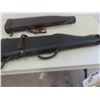 Image 8 : 2 Leather Gun Cases 29 1/2'' x 7 1/2'' x 3'' + 31 1/2'' x 8'' x 3''