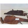 Image 6 : 2 Vintage Leather Gun Cases