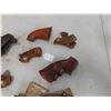 Image 3 : 12 Pairs of Wood Pistol Grips