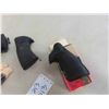 Image 2 : 8 Pairs of Pistol Grips 