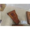 Image 7 : 5 Leather Pistol Holsters 