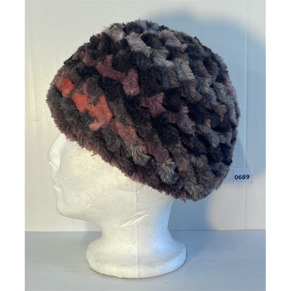 SIMPSONS KNITTED ACRYLIC EVENING HAT