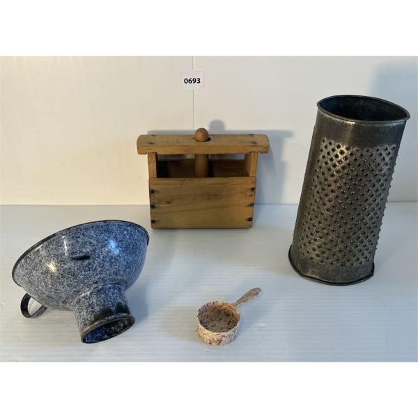 LOT OF 9 - KITCHEN UTENSILS - INCL BUTTER PRESS, CHEESE GRATER, FUNNEL, ETC