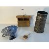 Image 1 : LOT OF 9 - KITCHEN UTENSILS - INCL BUTTER PRESS, CHEESE GRATER, FUNNEL, ETC