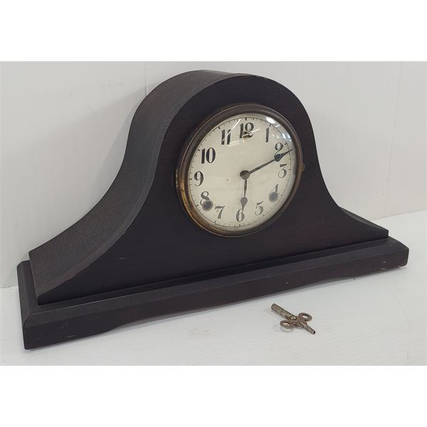 WM. L. GILBERT MANTLE CLOCK W/ WINDING KEY