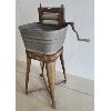 Image 1 : MIDWEST WRINGER WASHTUB ON CASTERS