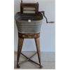 Image 2 : MIDWEST WRINGER WASHTUB ON CASTERS