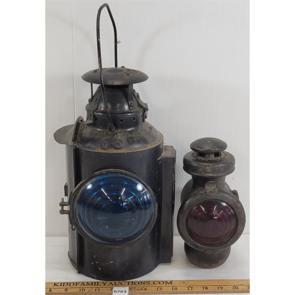 LOT OF 2 - RAILWAY LIGHT AND LANTERN