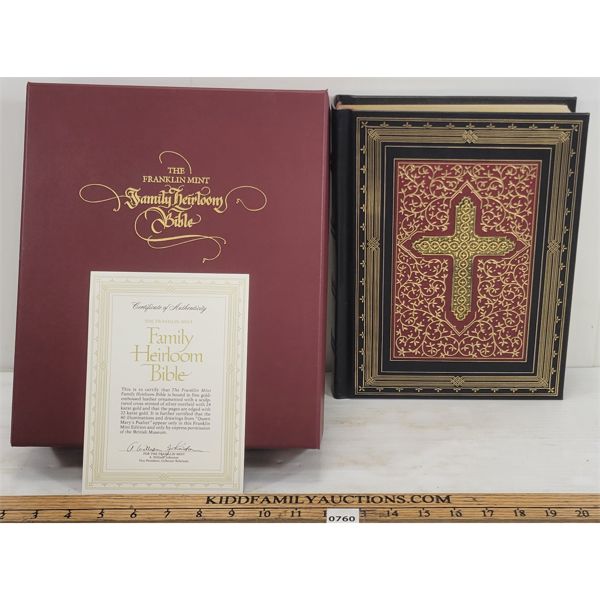 CIRCA 1987 FRANKLIN MINT FAMILY HEIRLOOM BIBLE