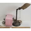 Image 2 : LOT OF 2 - PINK BAKELITE GENERAL ELEC RADIO & TABLETOP LAMP 