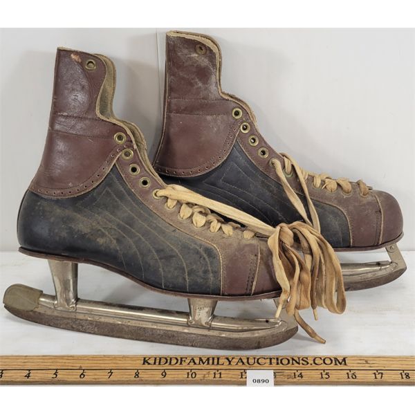 PAIR OF VINTAGE SKATES 